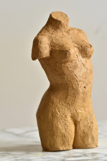 Plastische Gestaltung mit Ton Seminar -Torso mit Nora Matocza im Glas ...